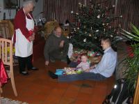 PC240164.JPG - 2007:12:24 19:08:19